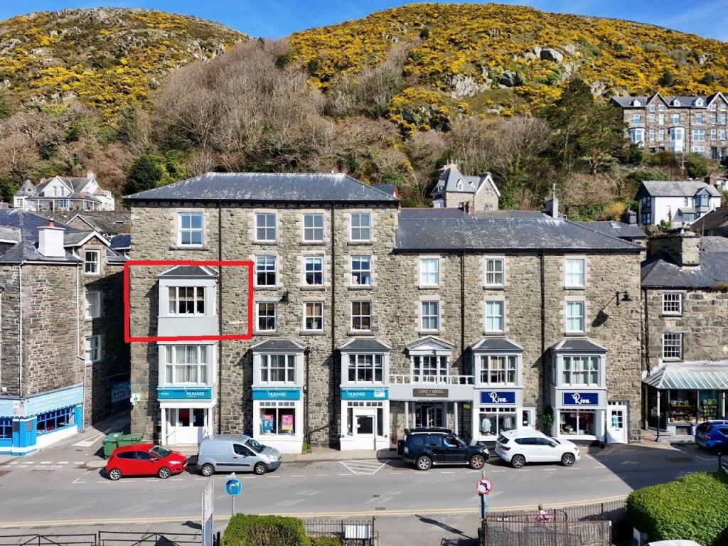 2-bed flat on Apartment 9 , Cors Y Gedol, Barmouth LL42 1DP, £170,000