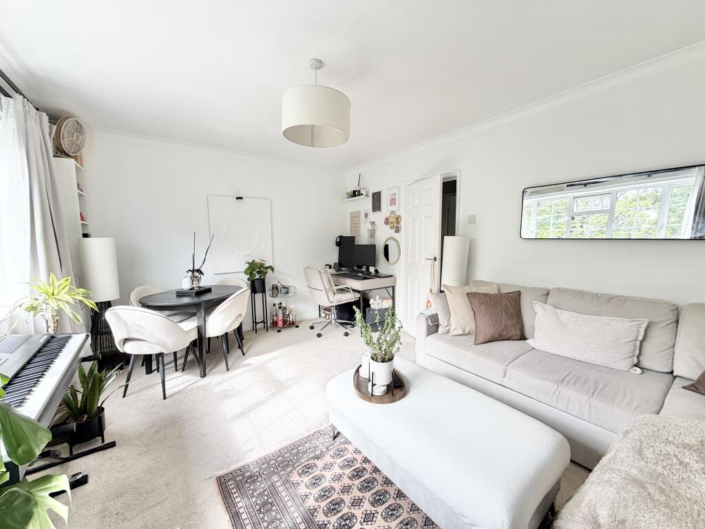 Apartment in Warrington - View 3