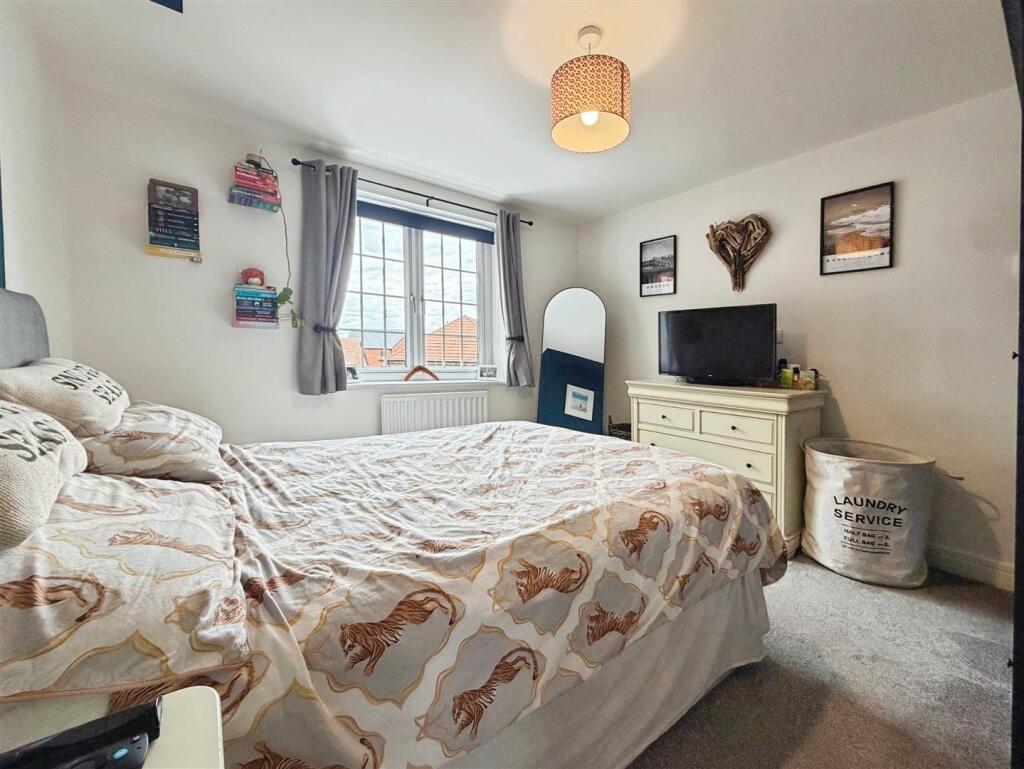 Apartment in Coventry - More