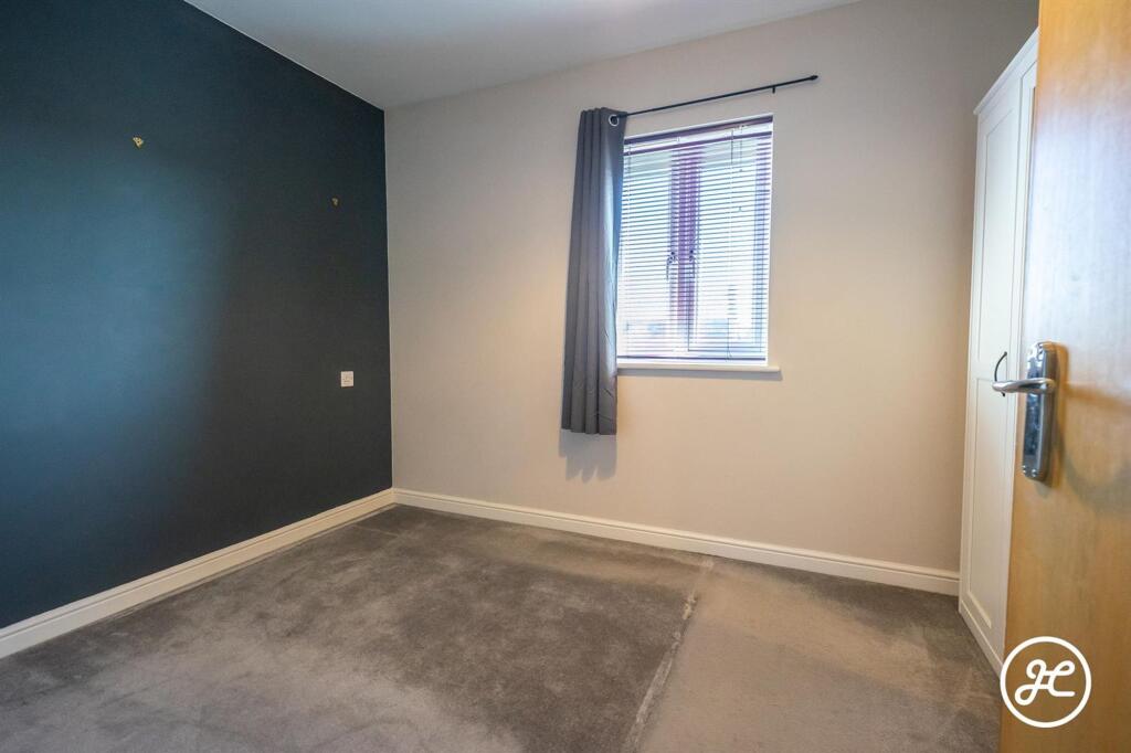 Apartment in Taunton - View 5