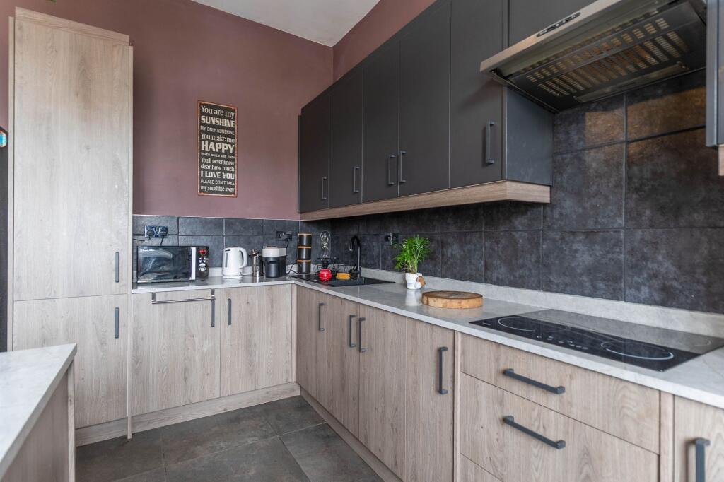 Apartment in Newport - View 5