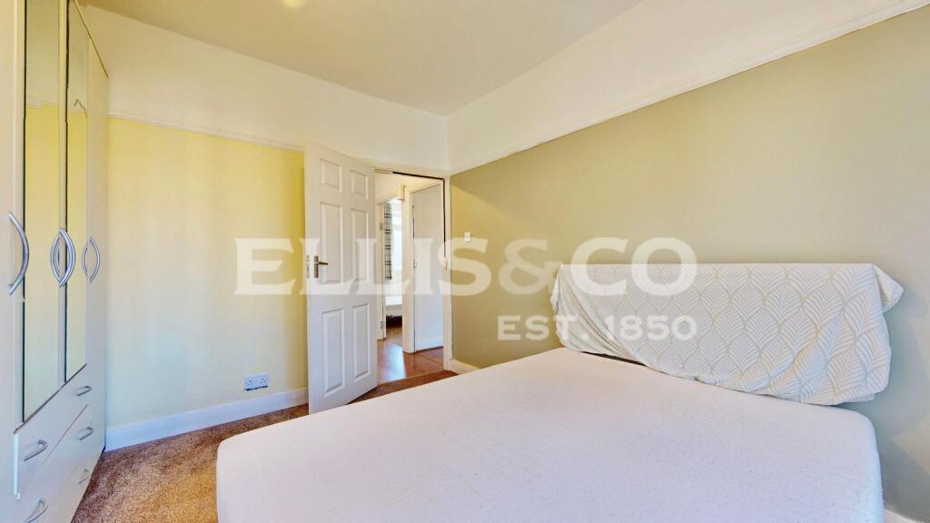 Apartment in London, Preston - View 3