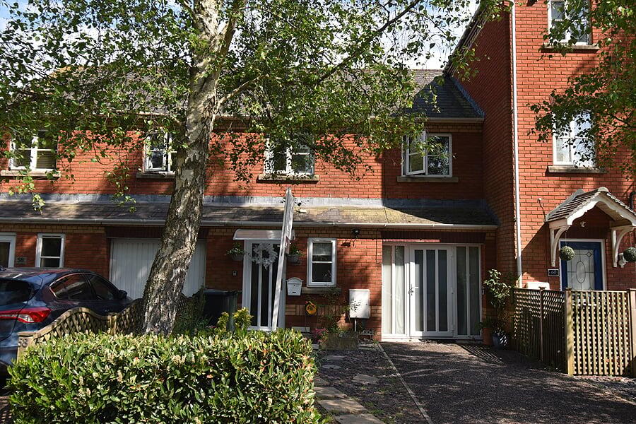 3-bed terraced on Lewis Crescent, Clyst Heath, Exeter, EX2, £300,000