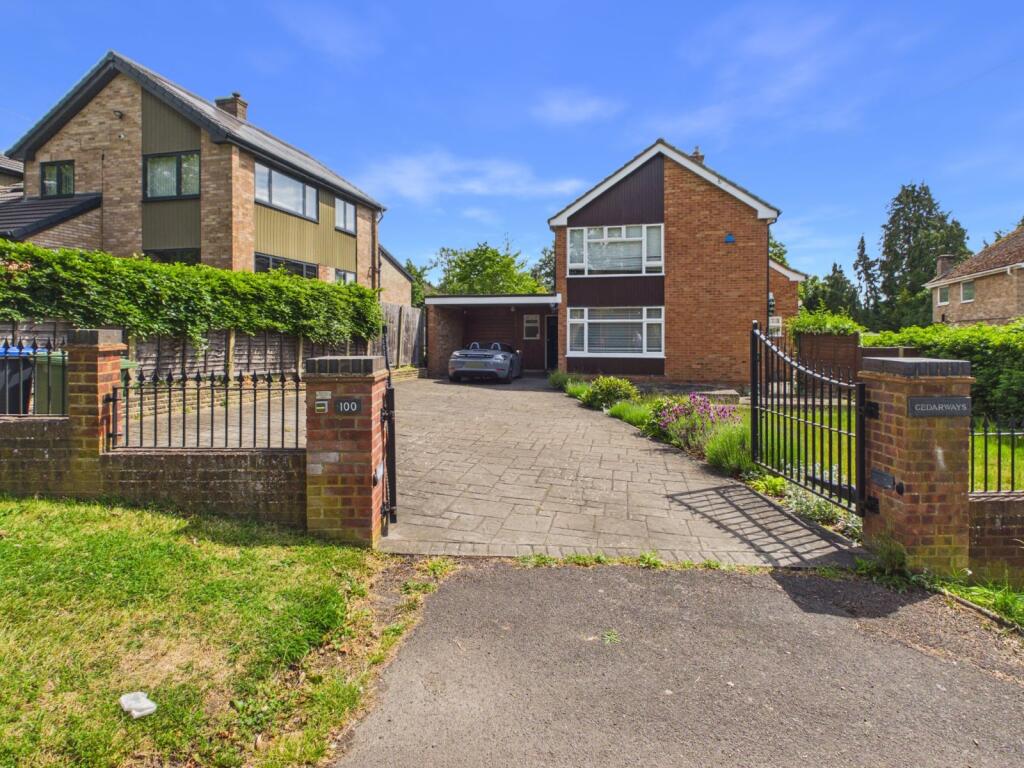 Main image of property: Blackpond Lane, Farnham Common, Buckinghamshire, SL2