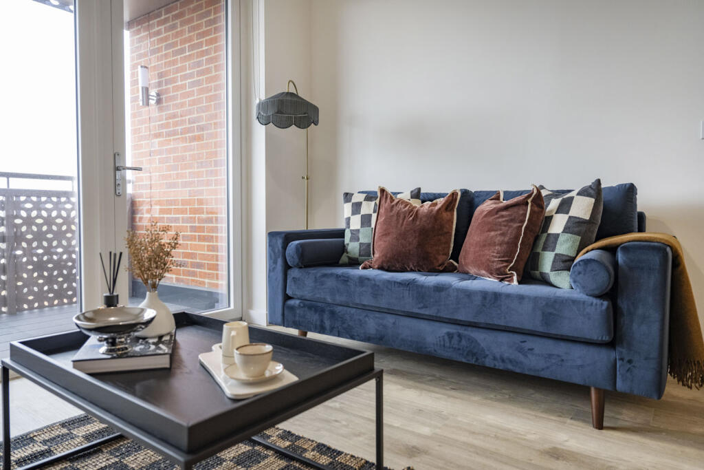 Apartment in Spelthorne, Surrey - More