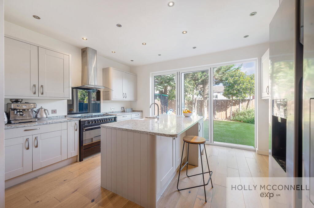 House in London, Bromley Park, Plaistow - View 3
