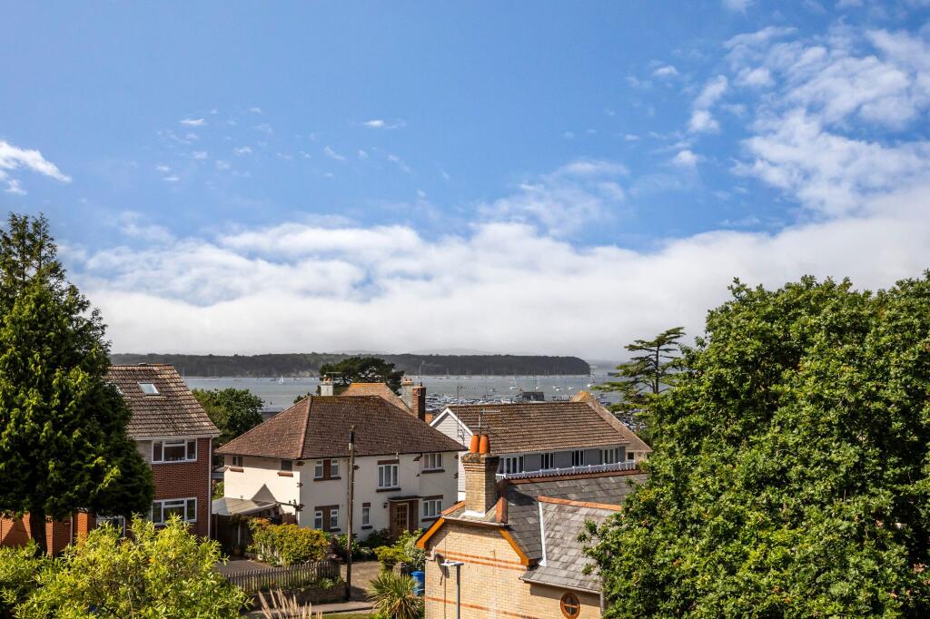 House in Poole, Lilliput - View 4