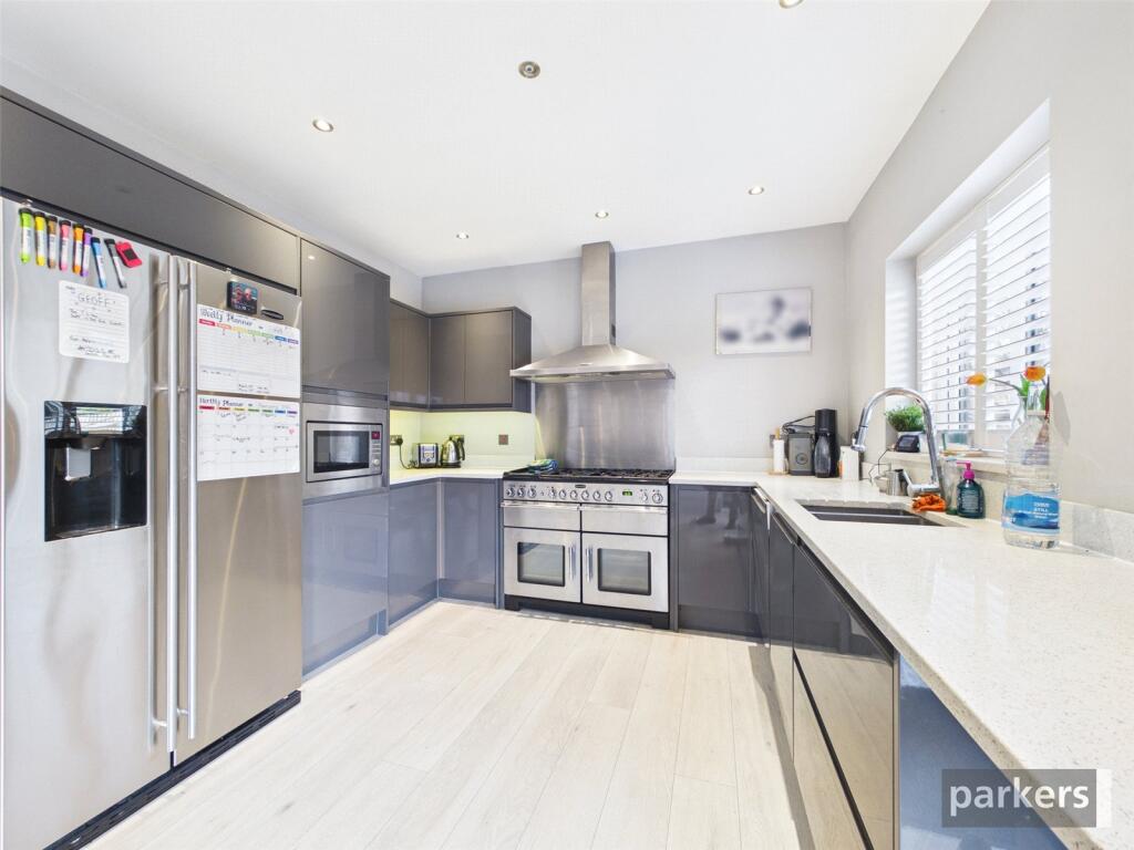 Floral Court, Bath Road, Hare Hatch, Reading, RG10 photo 3