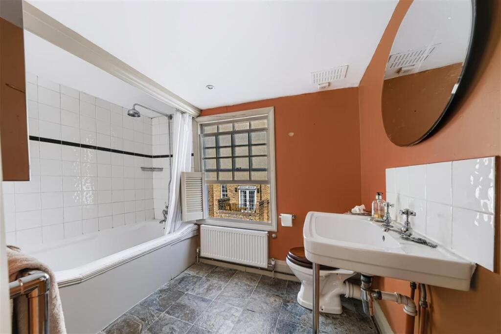 Apartment in London, Tachbrook Estate, Pimlico - More