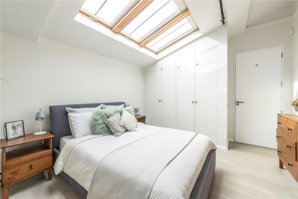 Apartment in London - View 4