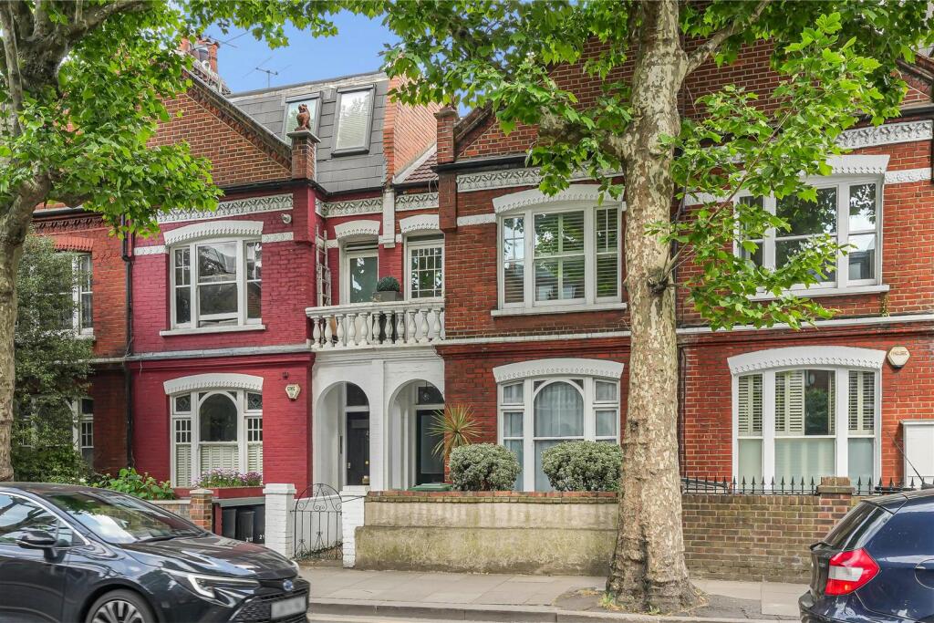 Apartment in London - More