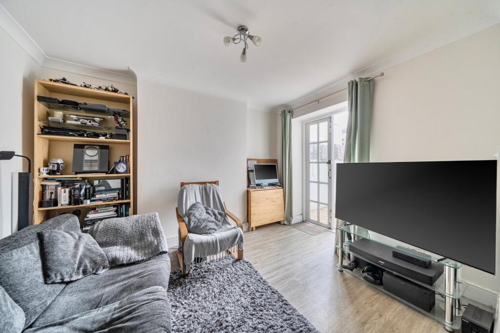 Apartment in London - More
