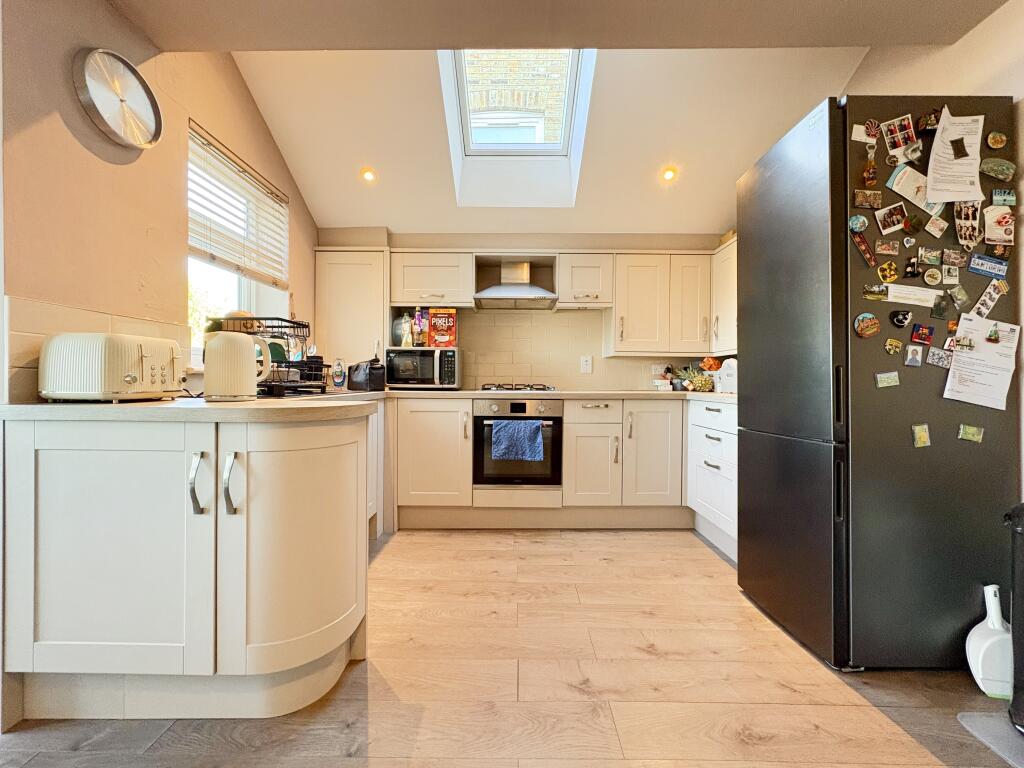 House in London - View 3