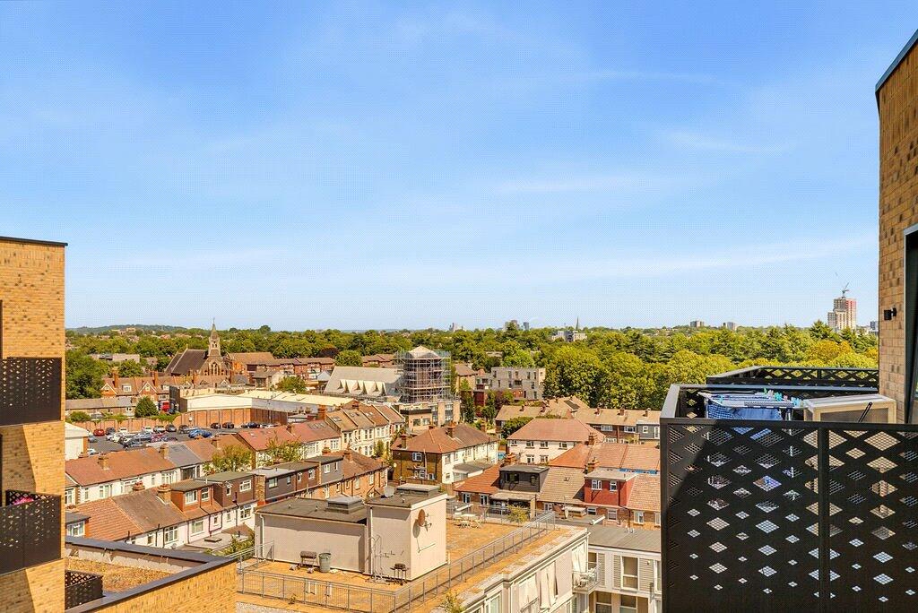 Apartment in London - View 5