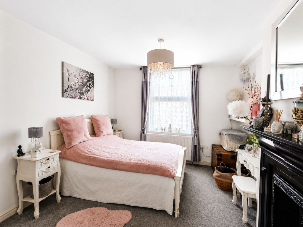 Apartment in Rother, Central, Bexhill-on-Sea - View 4