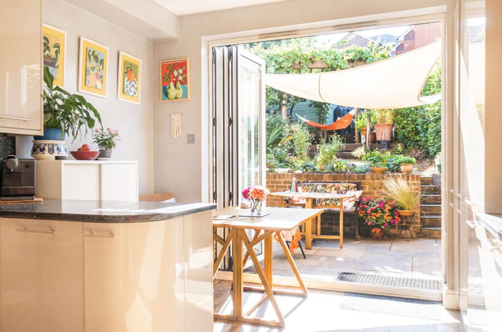 House in Tunbridge Wells, High Brooms, St James - View 4