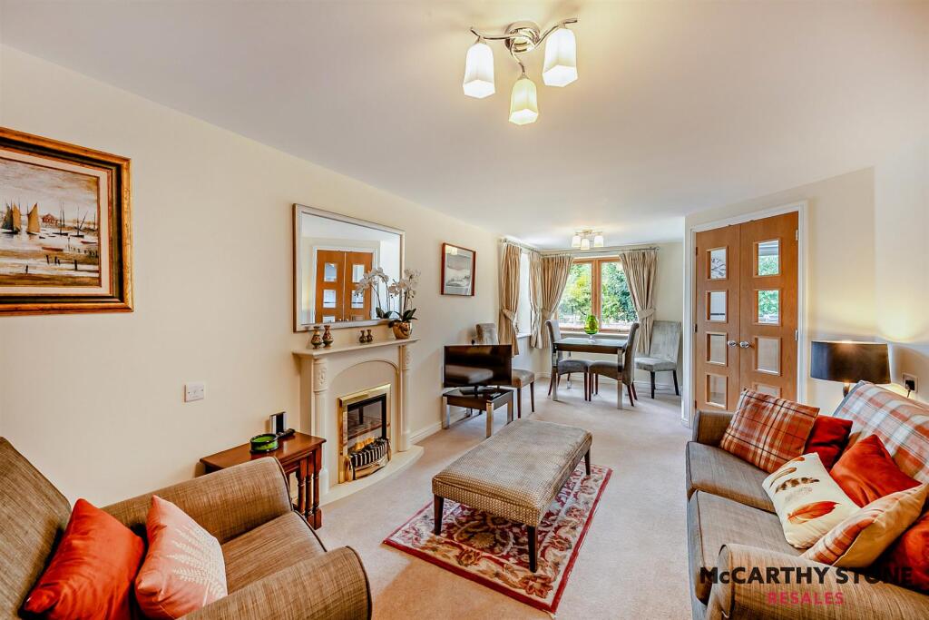 Apartment in Taunton - View 2