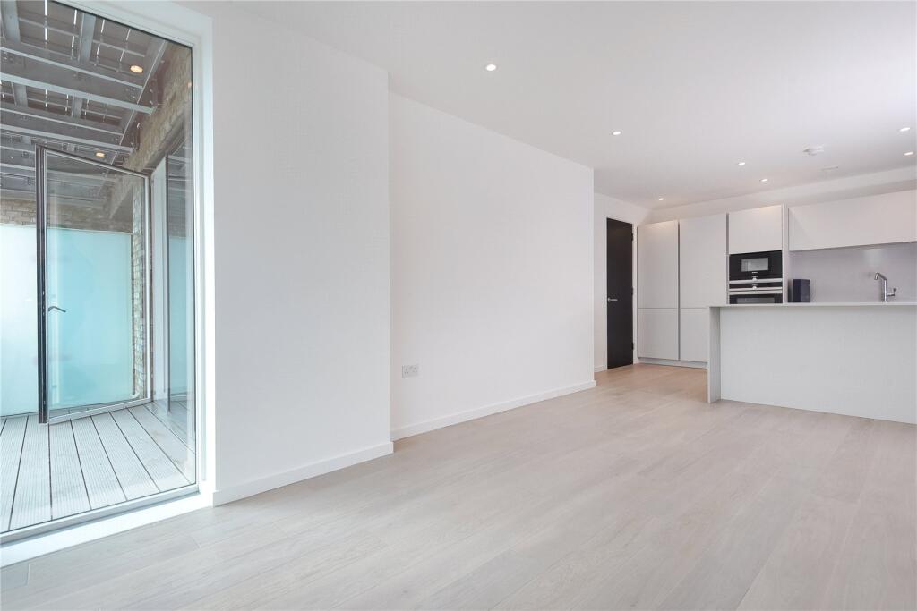 Main image of property: 10 Hilary Mews, London, SE1