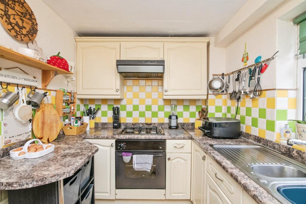 House in Birmingham, West Midlands - View 2