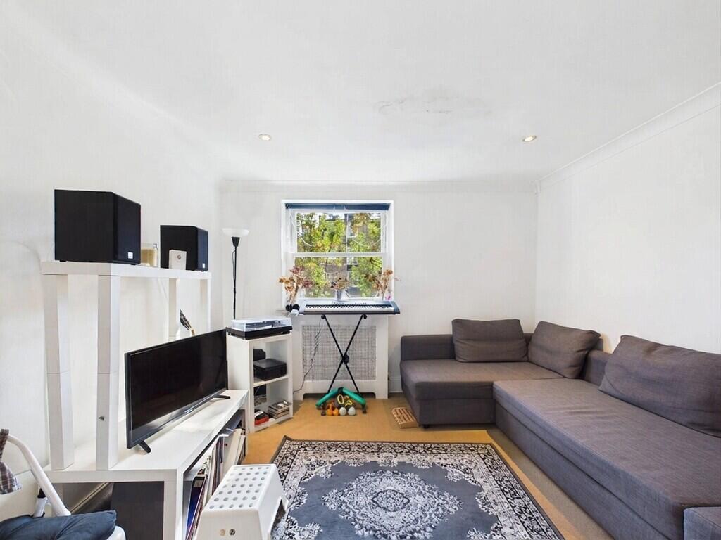 Apartment in London - More