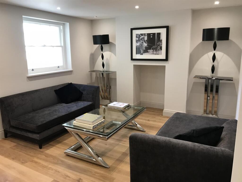 Apartment in London - More