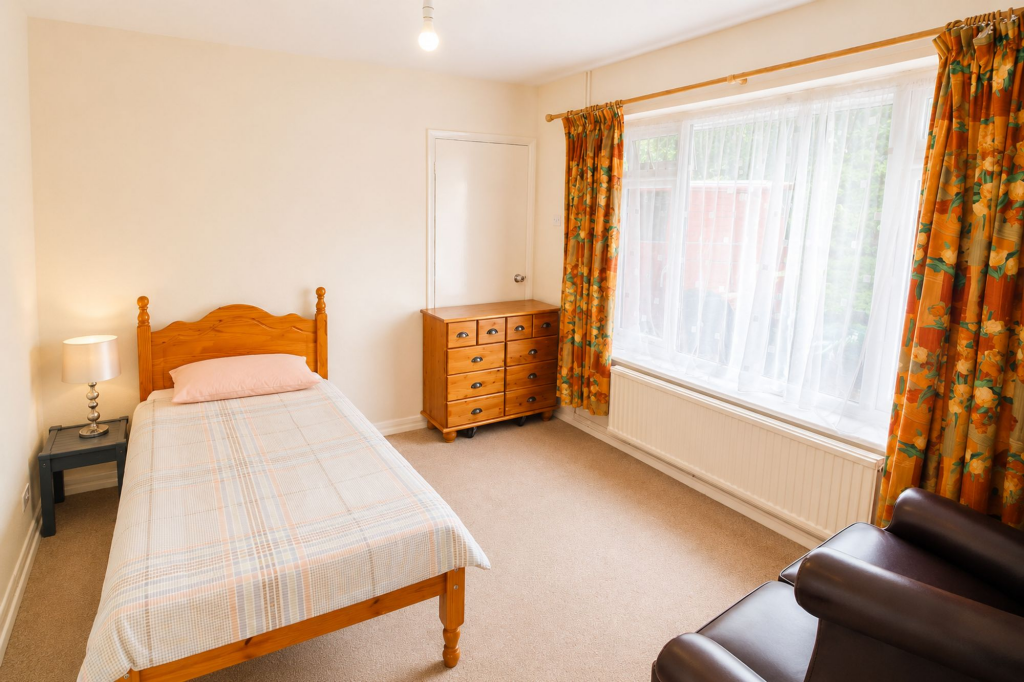 Apartment in Dacorum, Hertfordshire - View 4