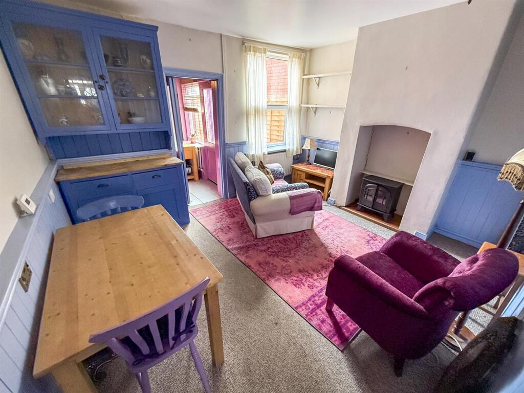 House in Shrewsbury, Oswestry - View 3