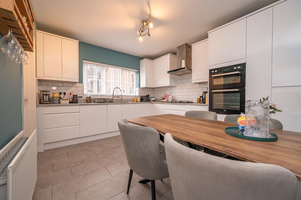Buttercup Road, Desborough, Kettering - View 3