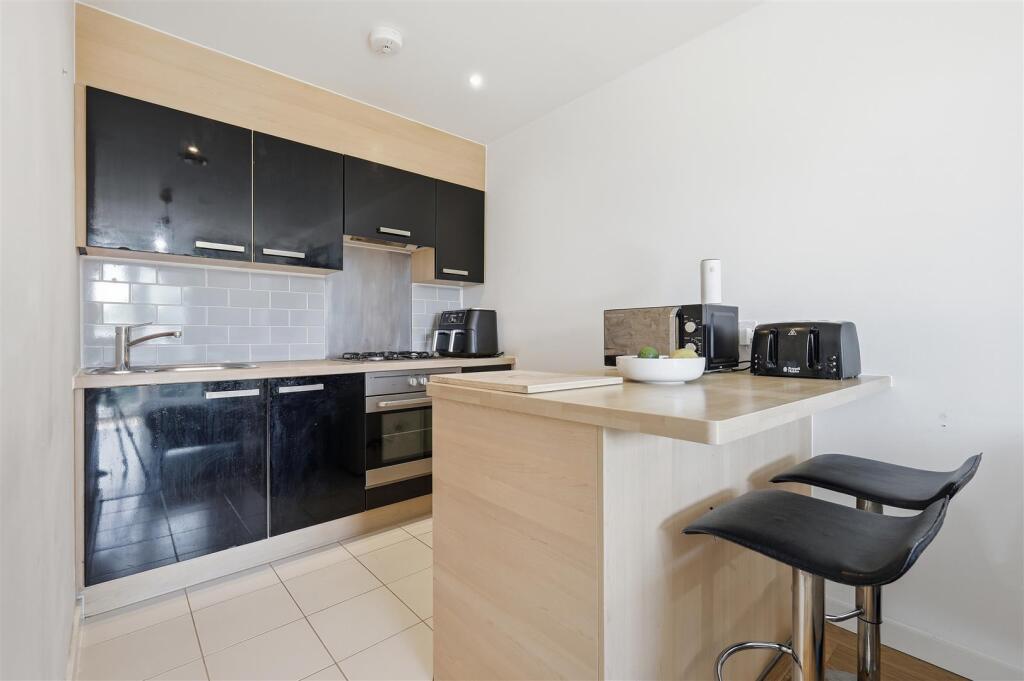 Apartment in London - View 4