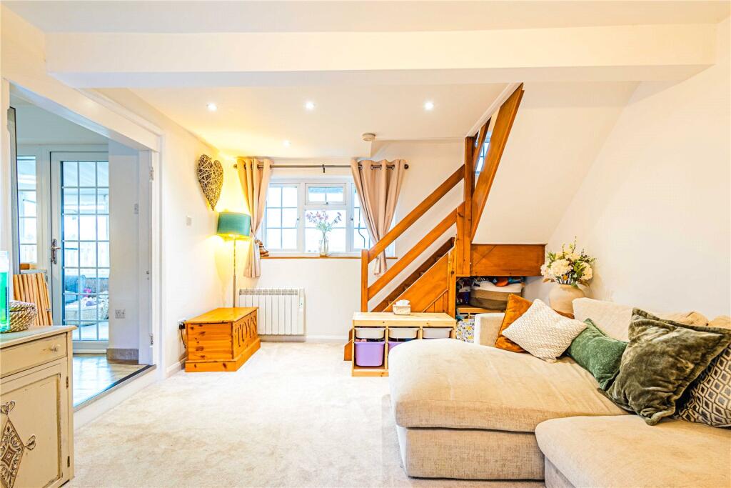House in Edlesborough, Northall - More