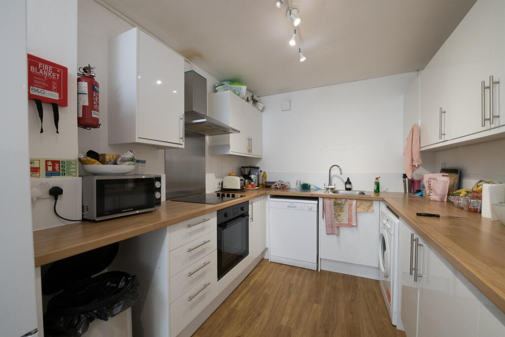 Additional image 5 of Mcwilliam Close, Poole