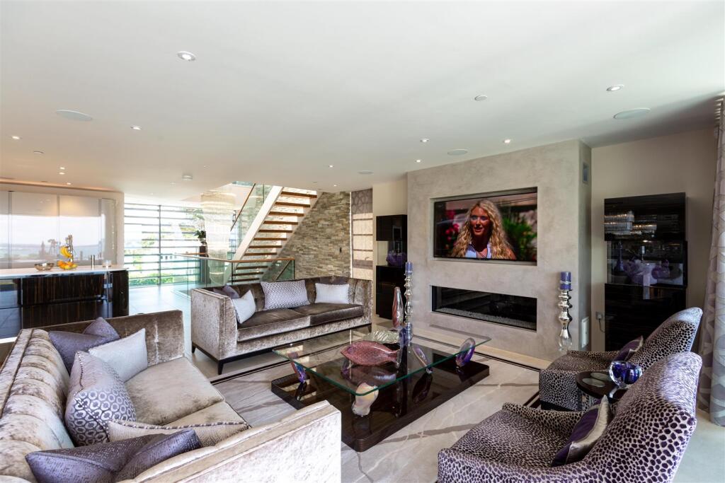 Additional image 3 of Blake Hill Crescent, Lilliput