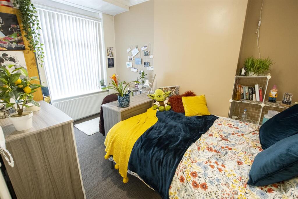 House in Birmingham, Selly Park - More