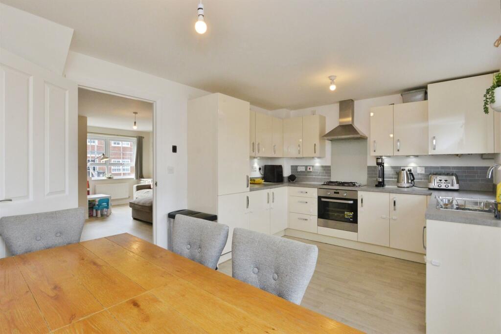 House in Milton Keynes, Bletchley and Fenny Stratford - View 3