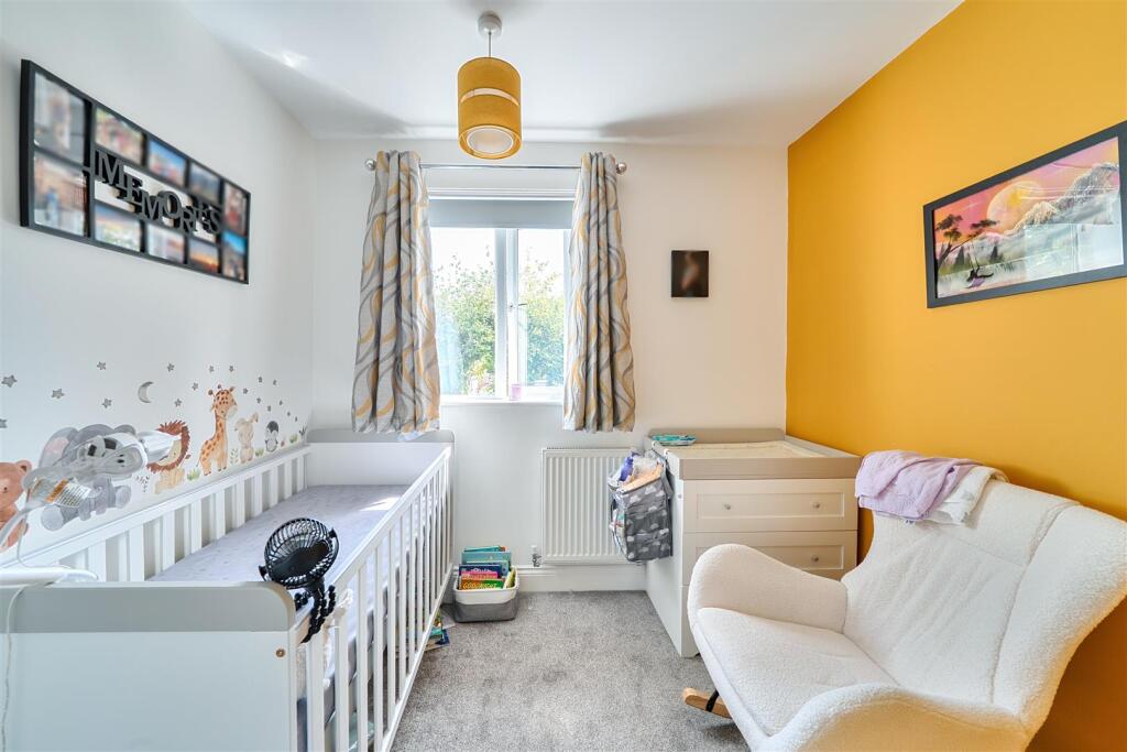 House in Wantage, Charlton Heights - More