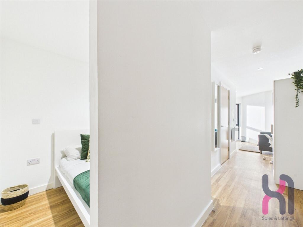 Apartment in Manchester - View 3