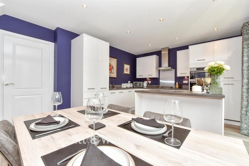 House in Portsmouth - View 5