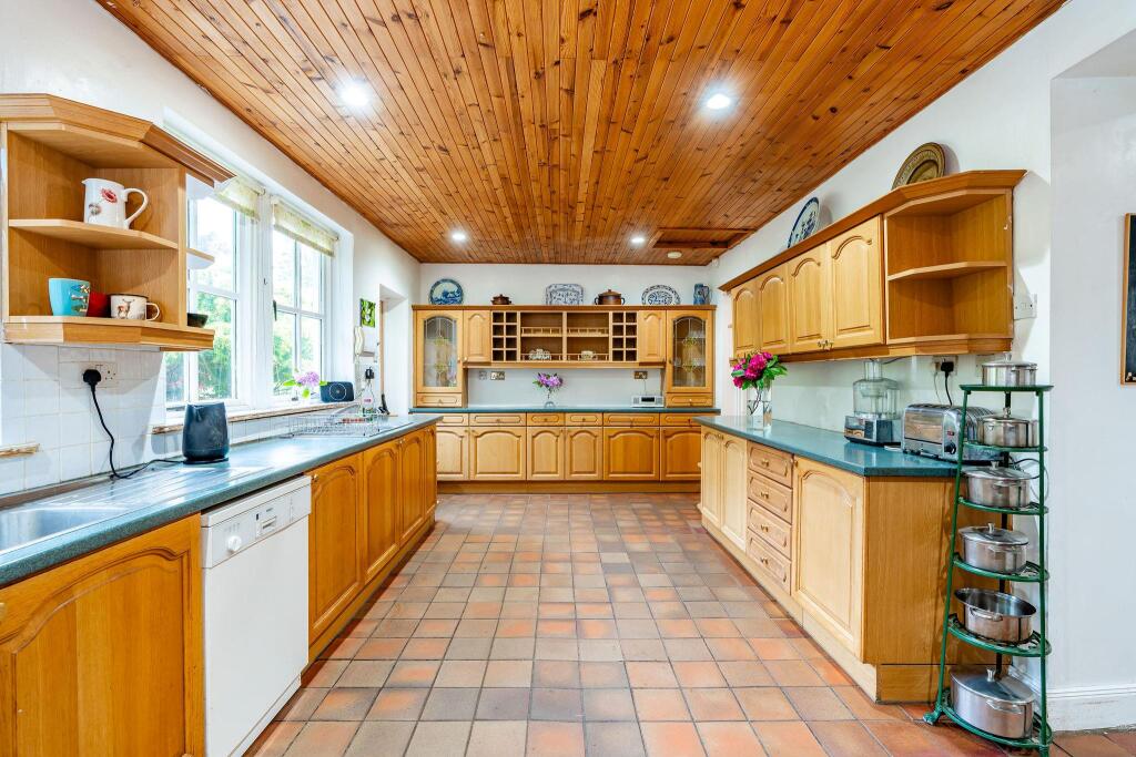 House in Port Appin, Ardtur - More