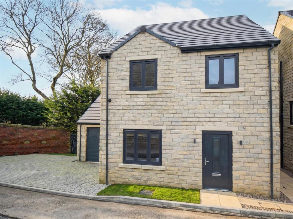 Main image of property: 17 Headland Lane, Earlsheaton, WF12 8JS