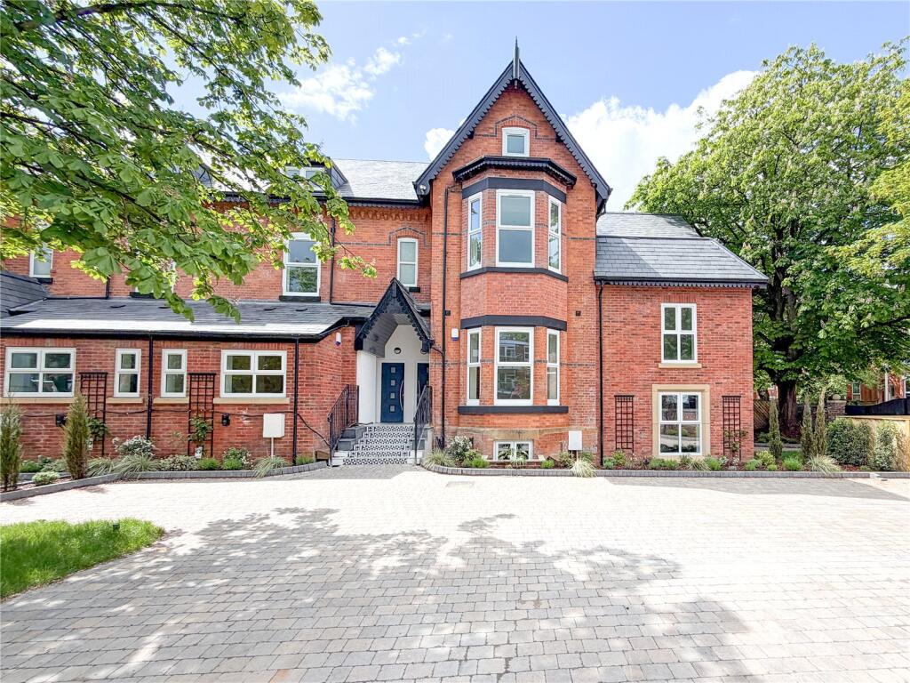 Main image of property: Lapwing Lane, West Didsbury, M20