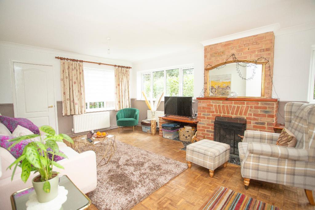 Ghyll Road, Heathfield, East Sussex, TN21 0XL photo 3