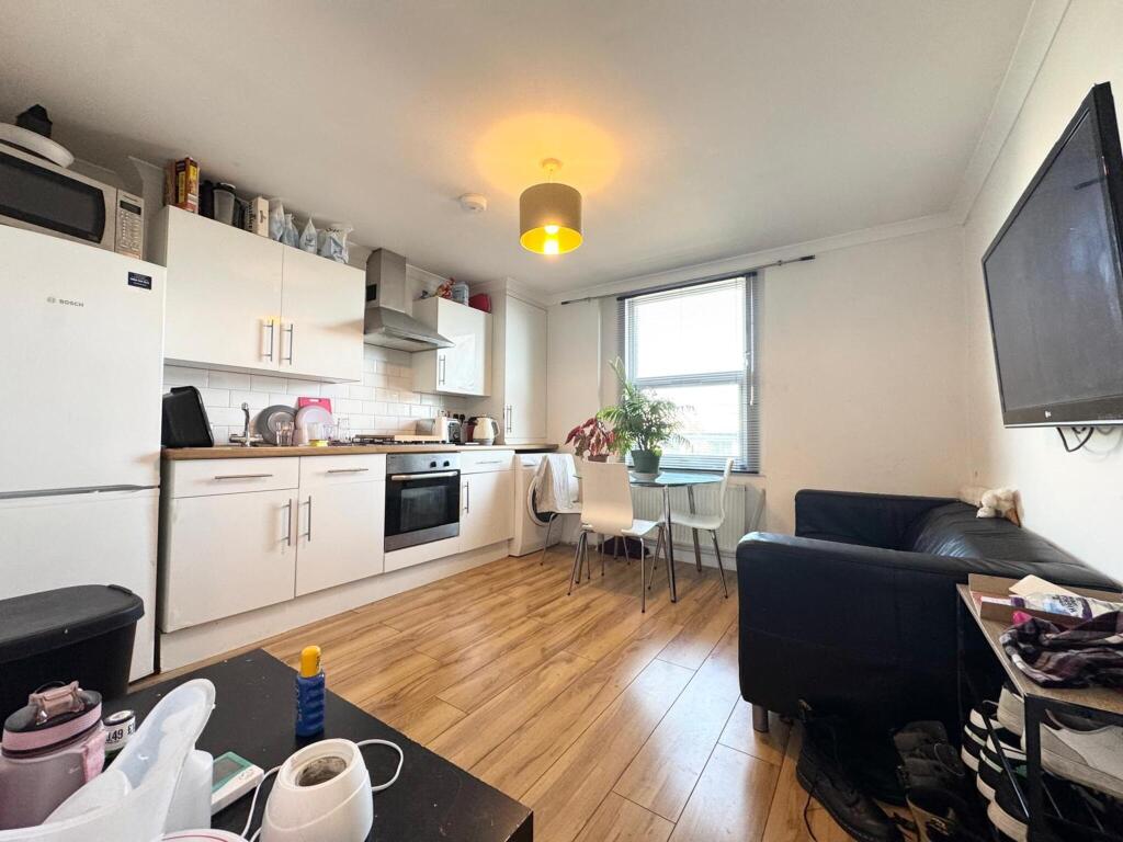 Main image of property: New Cross Road, SE14