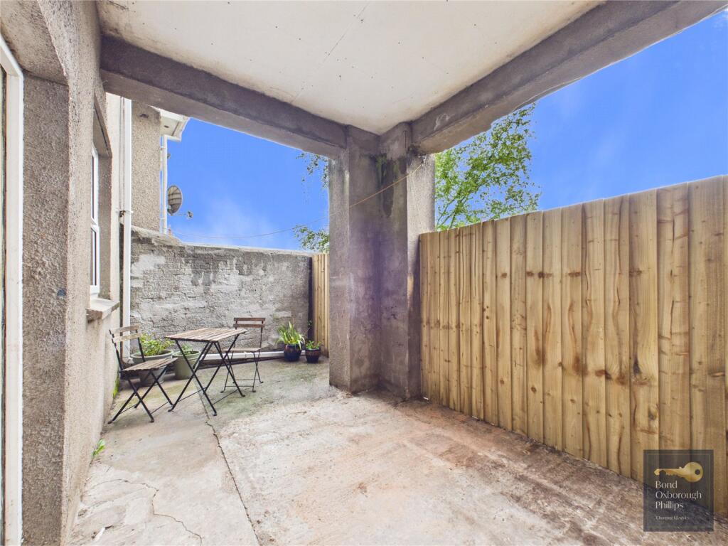 Apartment in Exeter - View 4