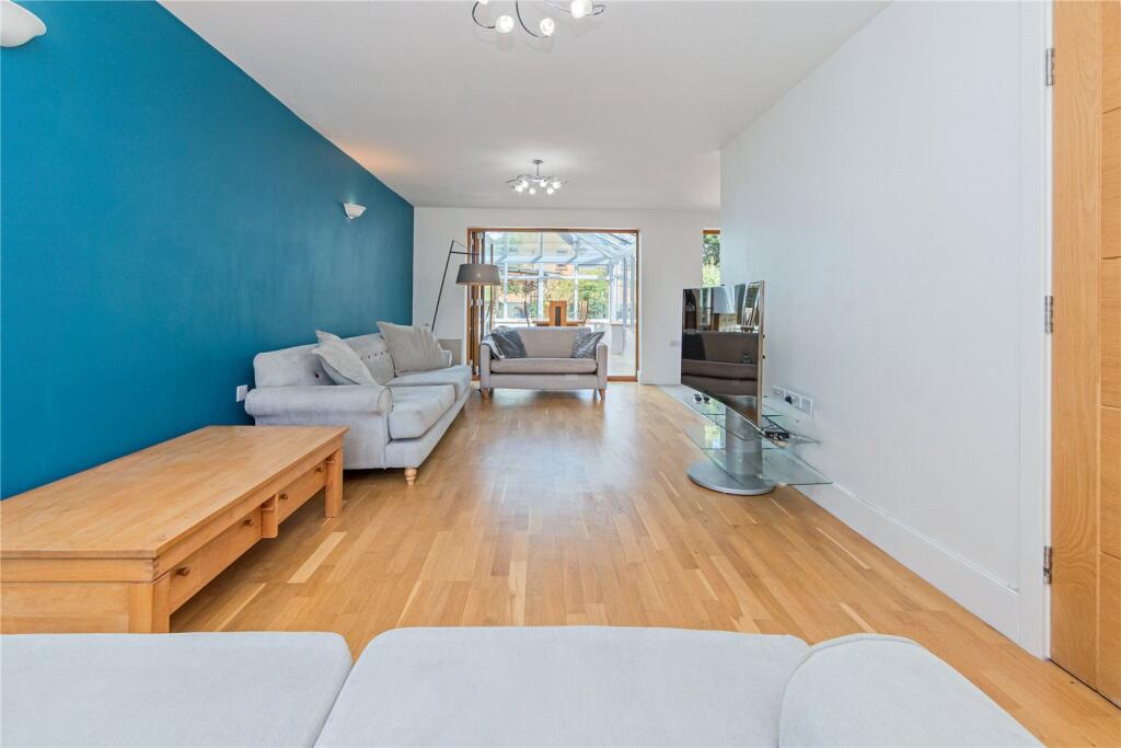 House in St Albans, Lancaster Grange, St Stephen - More