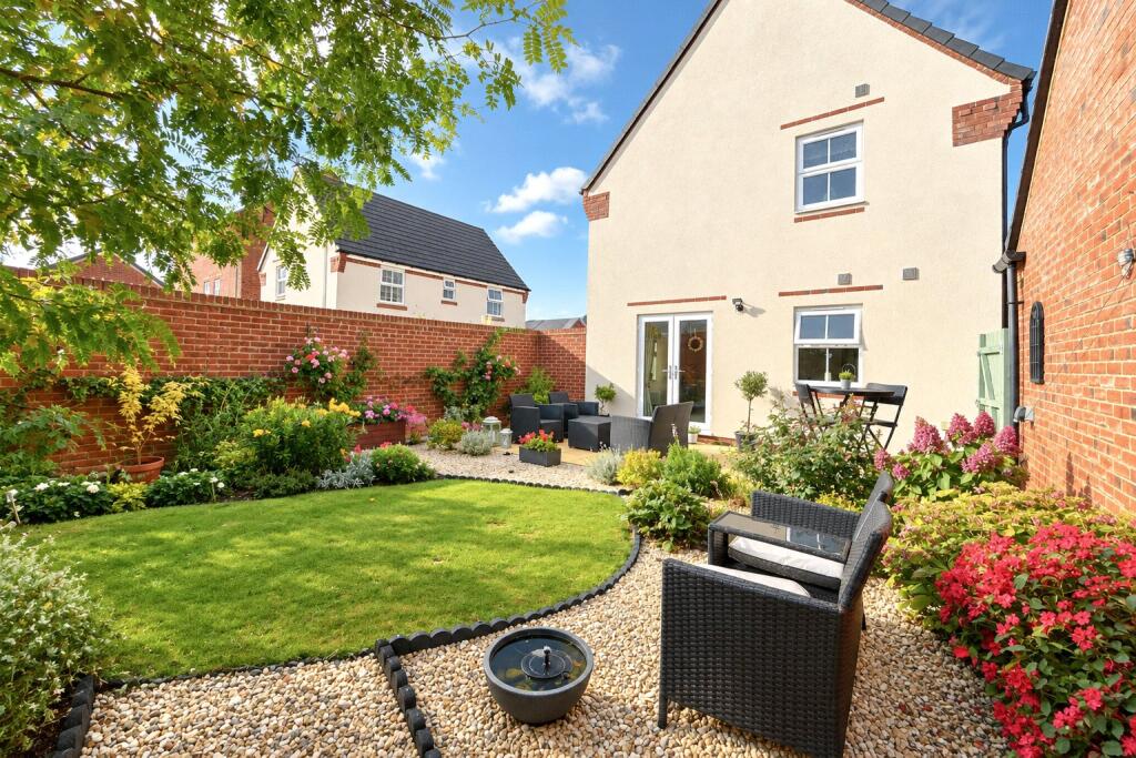 Oxenden Close, Westbury photo 4