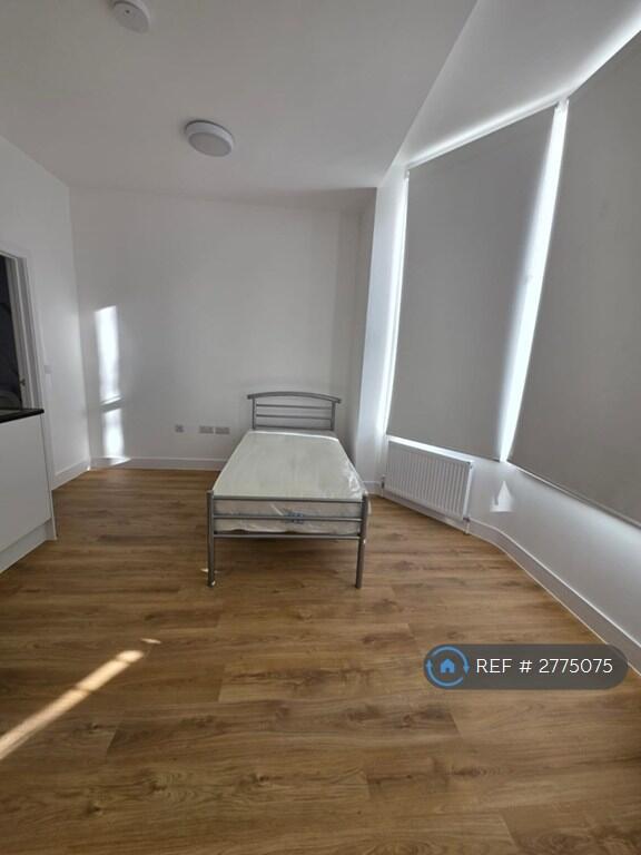 1 bedroom flat share for rent
