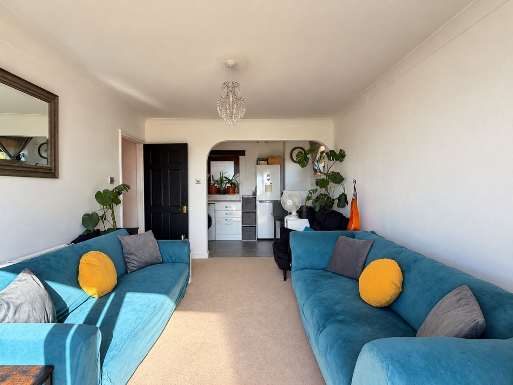 Apartment in Bexhill-on-Sea, Pebsham - View 4
