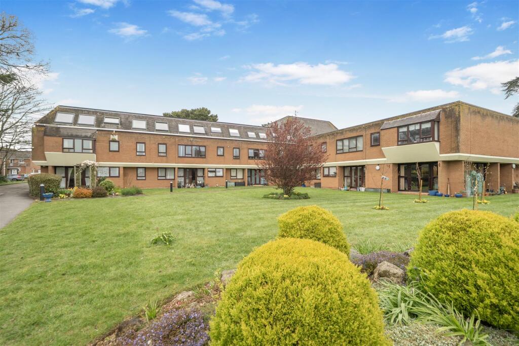 Main image of property: Rogate Road, Worthing, BN13 2EE