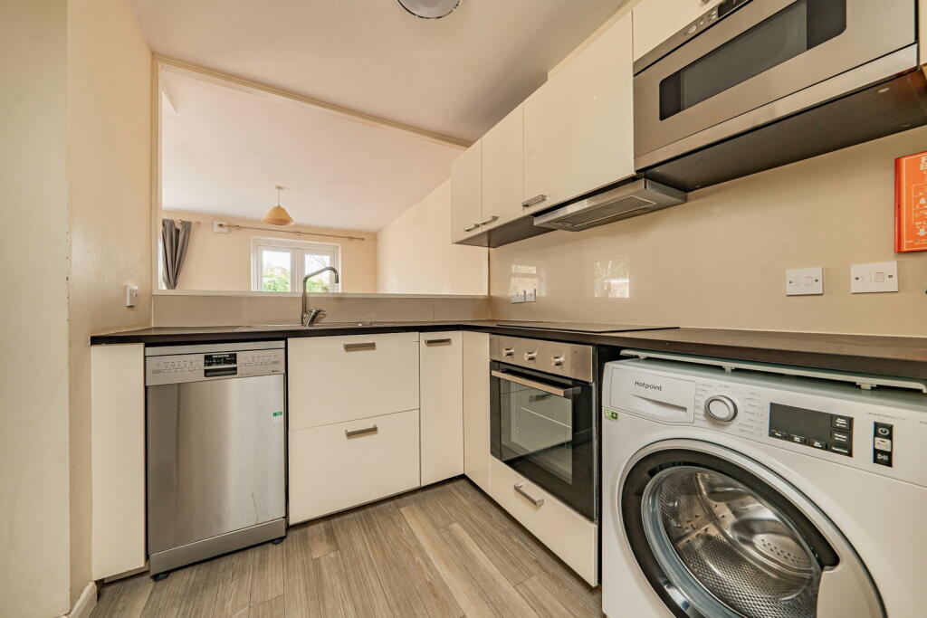 House in Twickenham - View 3