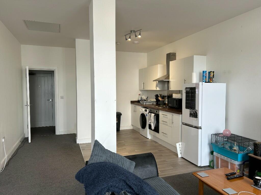 Apartment in Nottingham - View 3